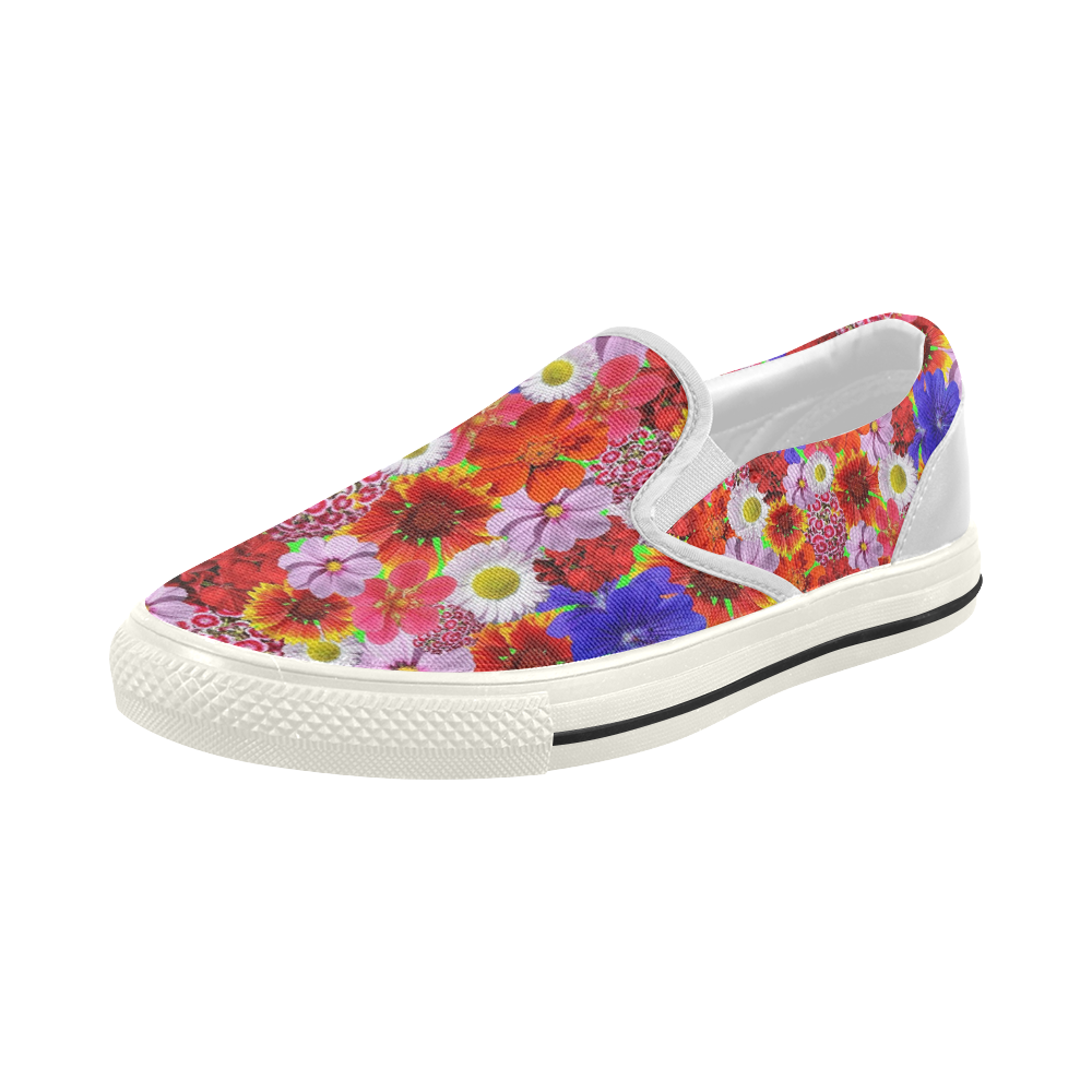 Delightful Daisies Women's Slip-on Canvas Shoes (Model 019)