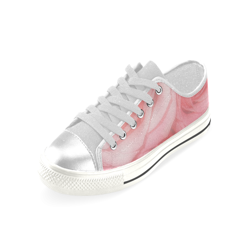 Bouquet of Pink Roses Soft Touch 1 Women's Classic Canvas Shoes (Model 018)