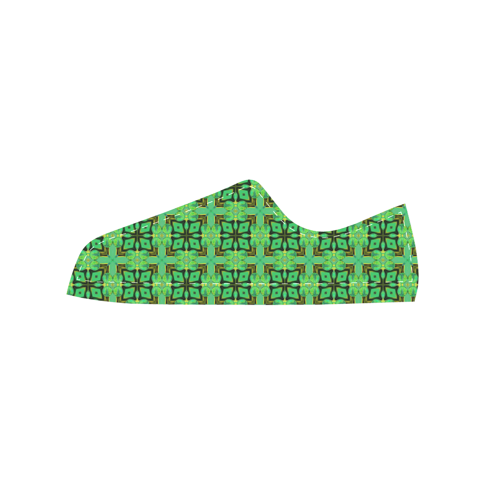 Green Gold Moroccan Lattice Diamonds Quilt Men's Classic Canvas Shoes (Model 018)