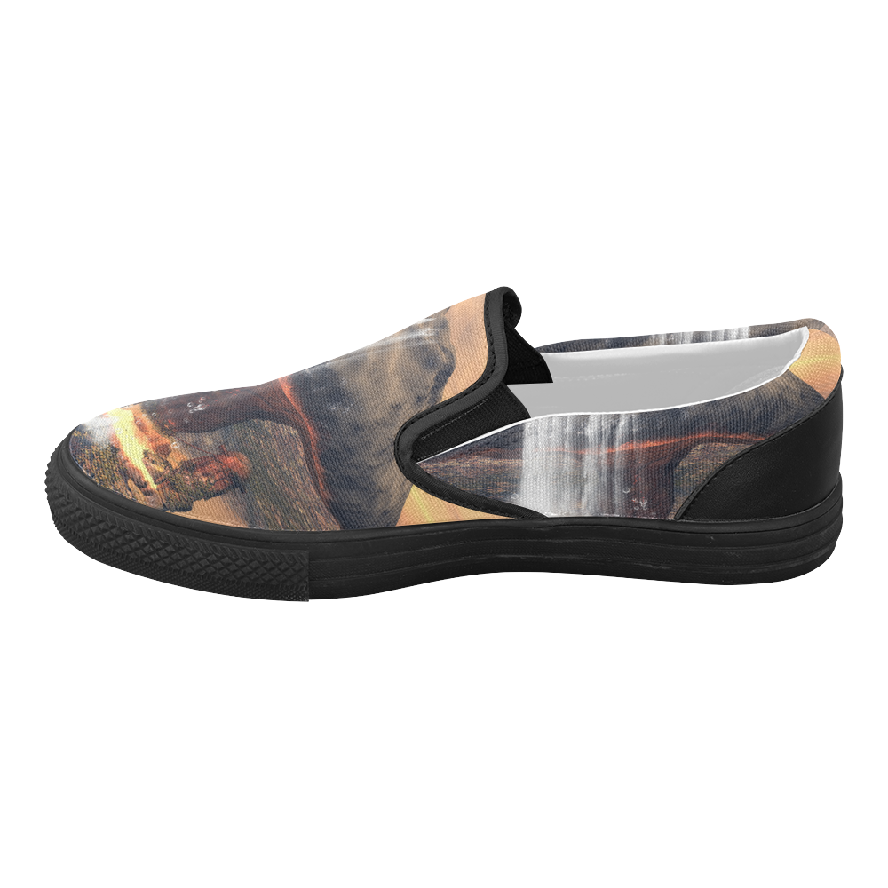 Awesome seascape Women's Slip-on Canvas Shoes (Model 019)
