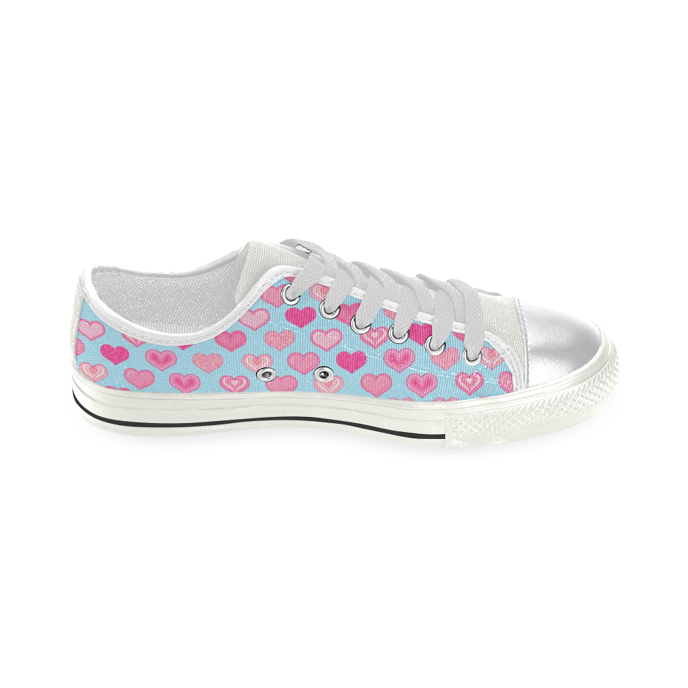 Retro Love Hearts Pattern by ArtformDesigns Women's Classic Canvas Shoes (Model 018)