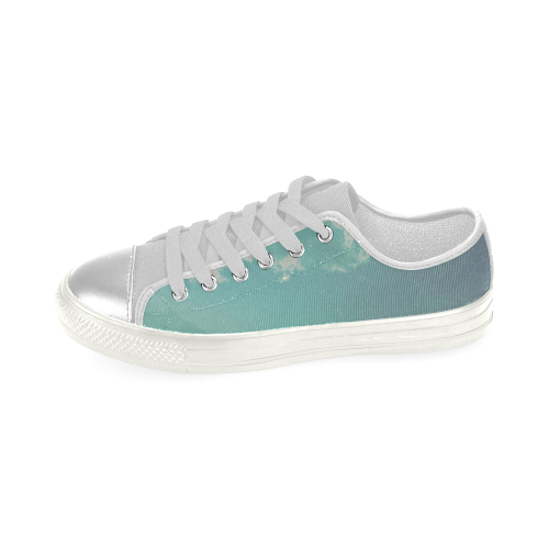 Deep Layers clouds Women's Classic Canvas Shoes (Model 018)