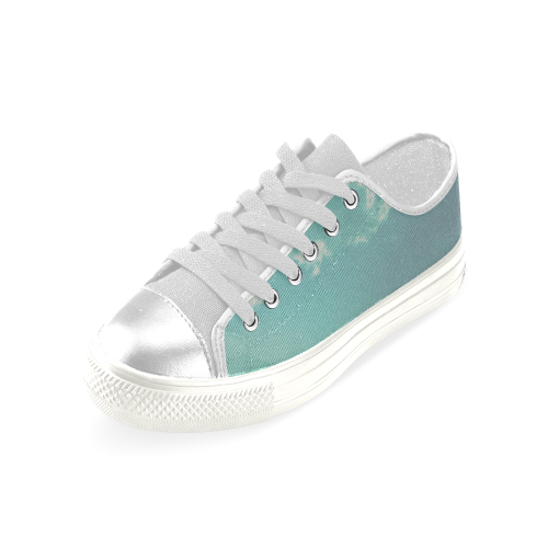 Deep Layers clouds Women's Classic Canvas Shoes (Model 018)