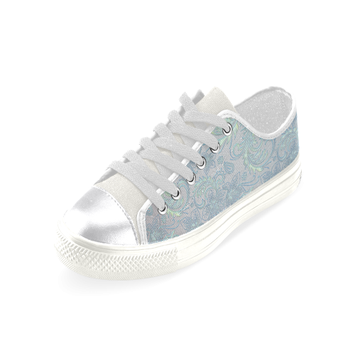 Elegant vintage floral damasks in  blue and green Women's Classic Canvas Shoes (Model 018)
