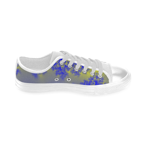 Sunlight Dancing on The Frosty Lagoon Fractal Men's Classic Canvas Shoes (Model 018)