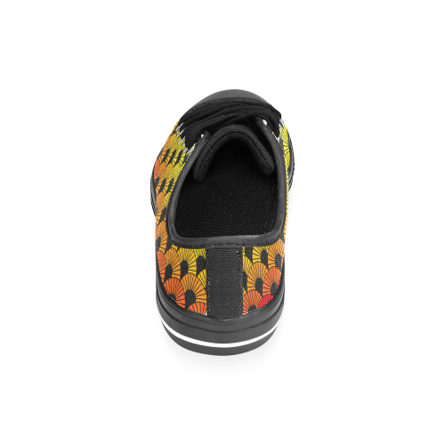 Firey Colors Mandala Sun Fans by ArtformDesigns Men's Classic Canvas Shoes (Model 018)
