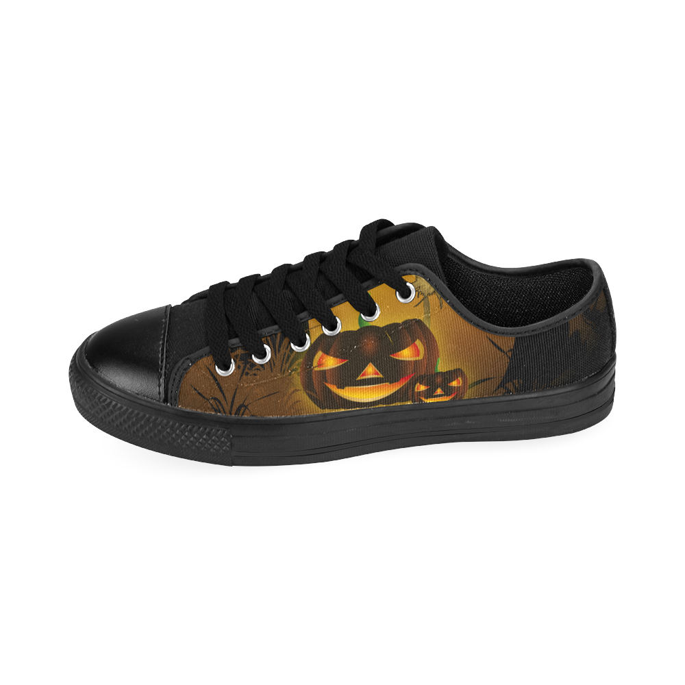 Funny scarecrow with punpkin Men's Classic Canvas Shoes/Large Size (Model 018)