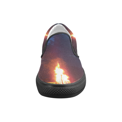 Beach Bonfire Blazing Men's Unusual Slip-on Canvas Shoes (Model 019)