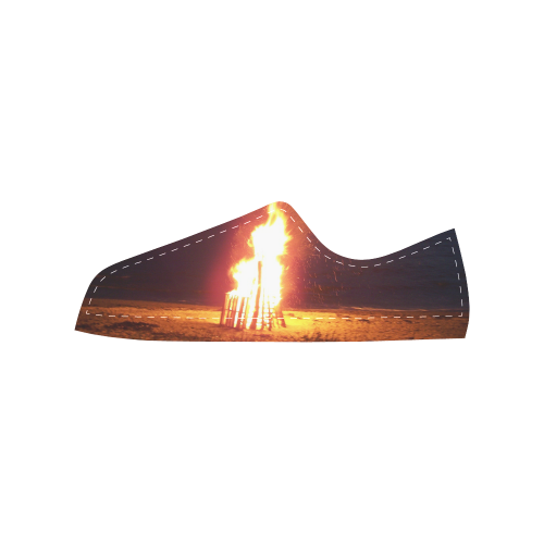 Beach Bonfire Blazing Men's Classic Canvas Shoes/Large Size (Model 018)