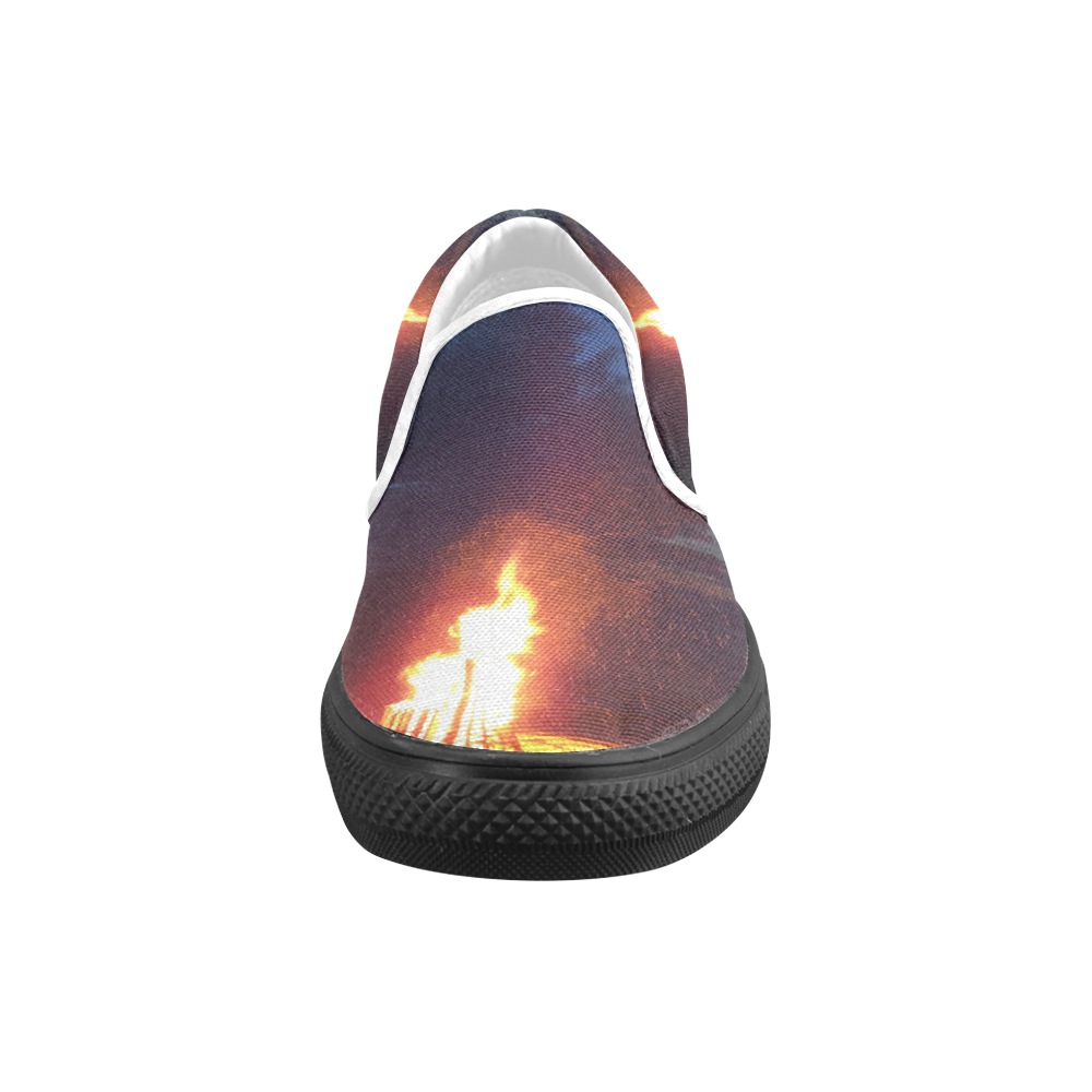 Beach Bonfire Blazing Women's Unusual Slip-on Canvas Shoes (Model 019)