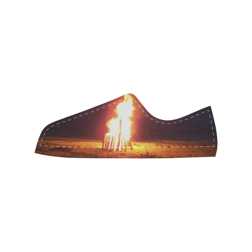 Beach Bonfire Blazing Men's Classic Canvas Shoes (Model 018)