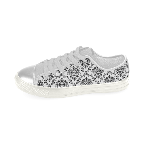 Black on White Damask Women's Classic Canvas Shoes (Model 018)