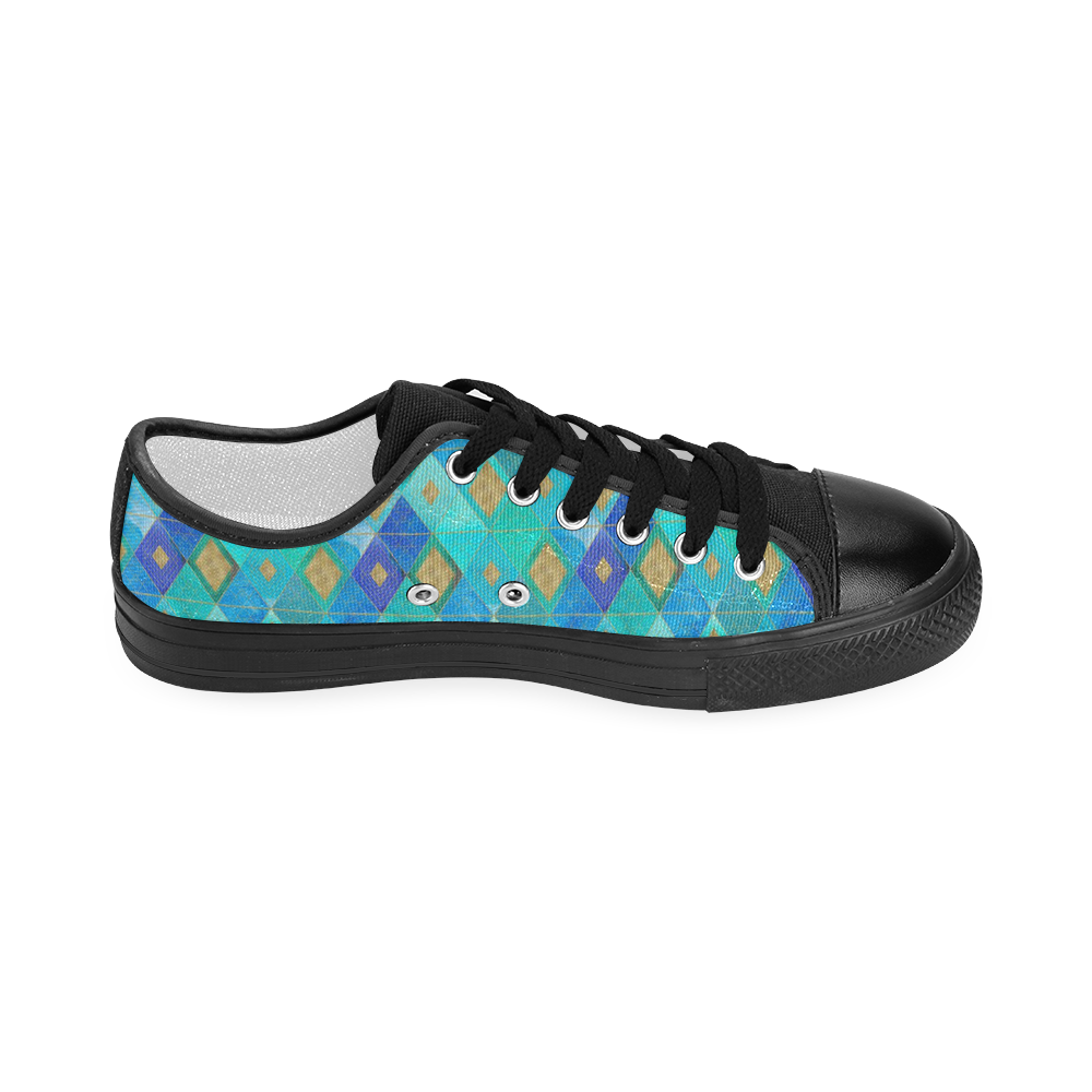 Under water Women's Classic Canvas Shoes (Model 018)