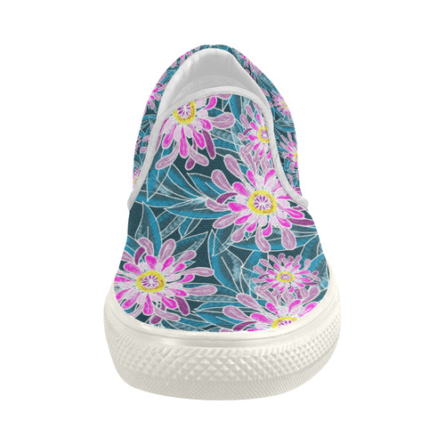 Whinsical Garden Women's Slip-on Canvas Shoes (Model 019)
