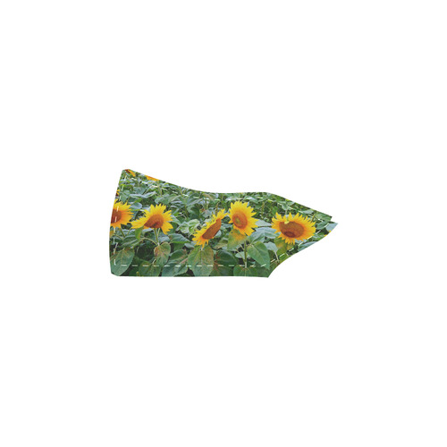Sunflower Field Men's Slip-on Canvas Shoes (Model 019)