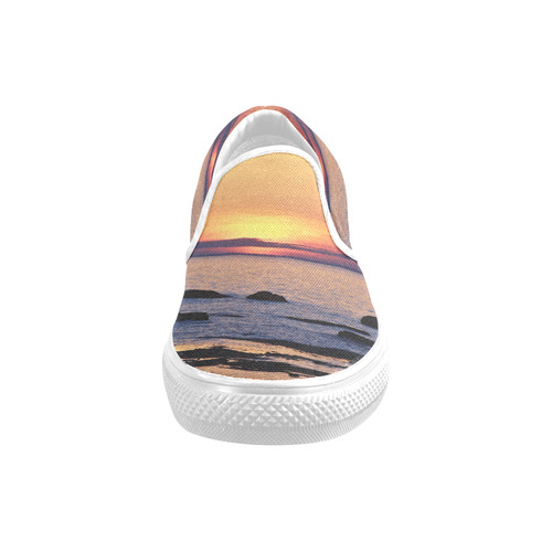Summer's Glow Men's Slip-on Canvas Shoes (Model 019)