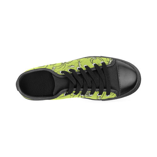 insects spiders creepy crawlers halloween green Men's Classic Canvas Shoes (Model 018)