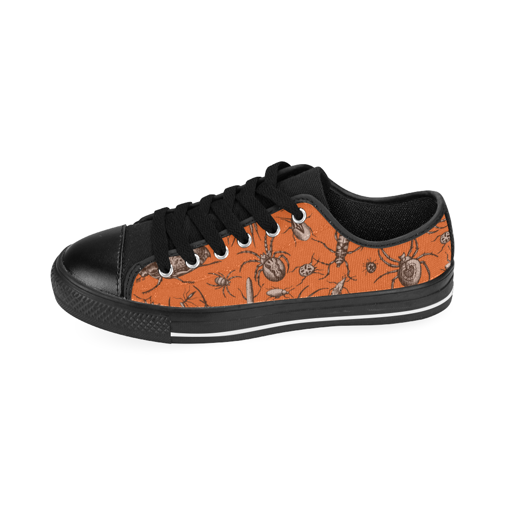 beetles spiders creepy crawlers insects halloween Men's Classic Canvas Shoes (Model 018)