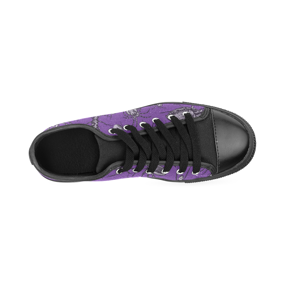 spiders creepy crawlers insects purple halloween Men's Classic Canvas Shoes (Model 018)