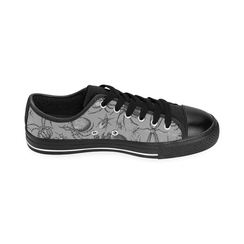 beetles spiders creepy crawlers insects grey Men's Classic Canvas Shoes (Model 018)