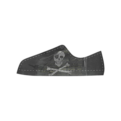 Vintage Skull Pirates Flag Canvas Women's Shoes/Large Size (Model 018)
