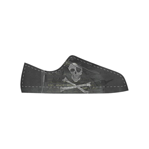 Vintage Skull Pirates Flag Canvas Women's Shoes/Large Size (Model 018)