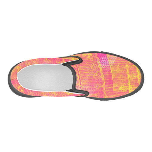 Yellow and Magenta Lace Texture Men's Slip-on Canvas Shoes (Model 019)