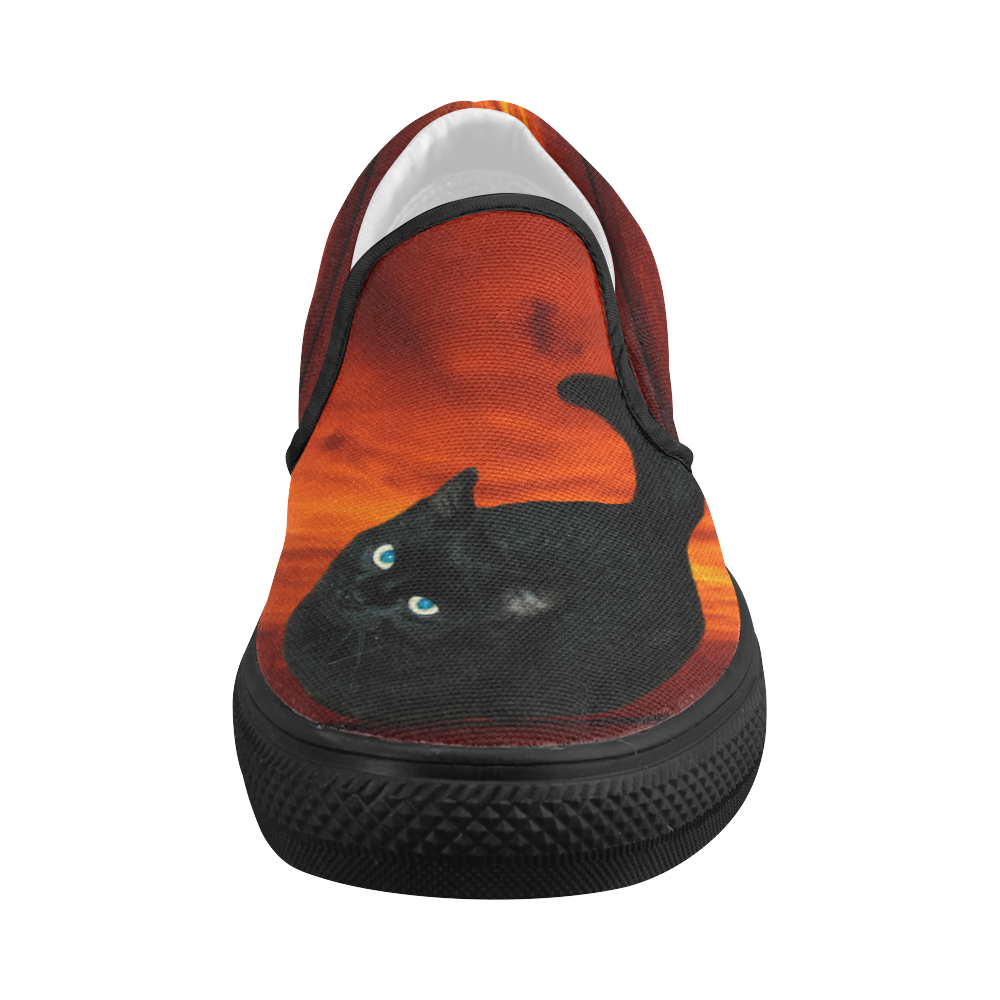 Cat and Red Sky Women's Slip-on Canvas Shoes (Model 019)