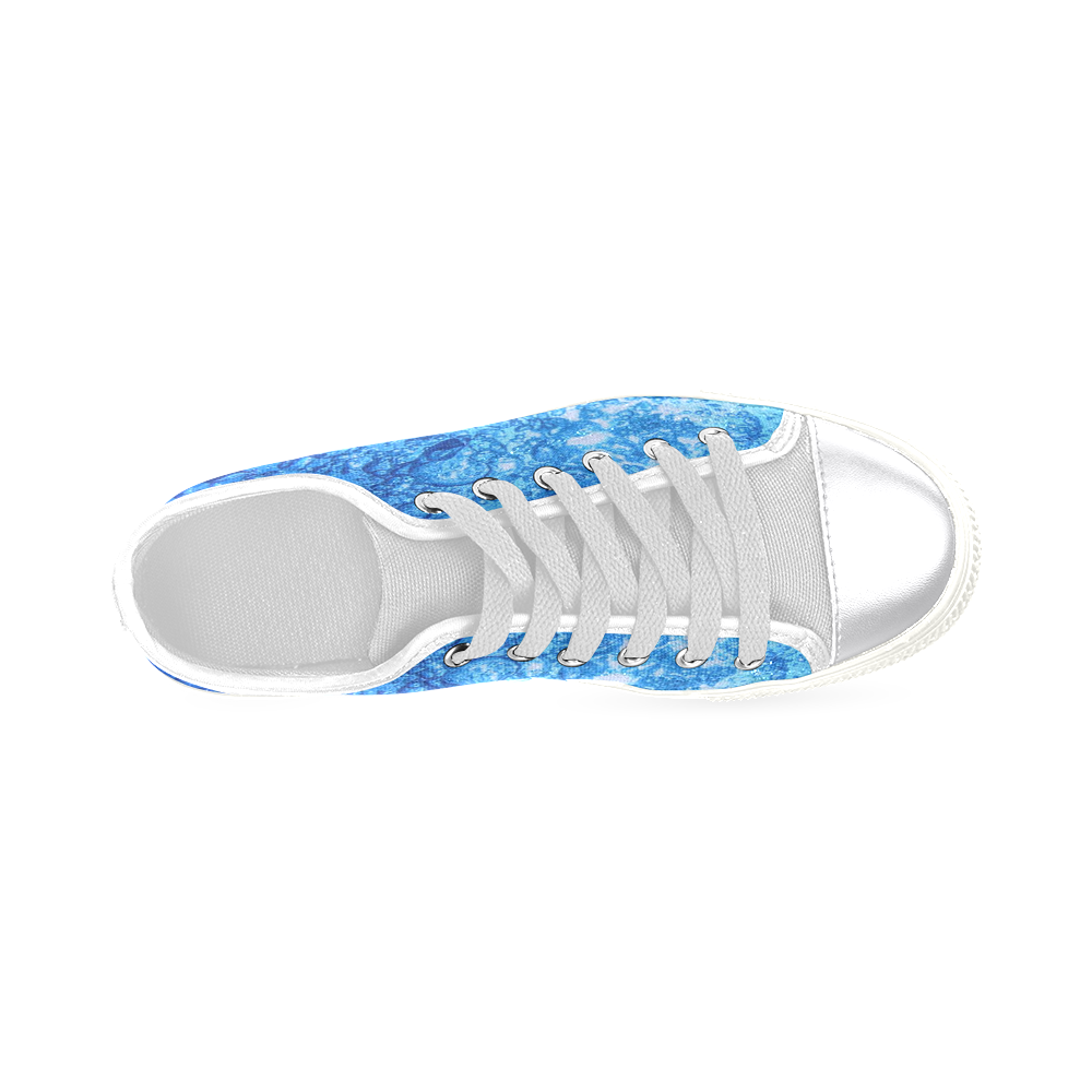 under water 2 Women's Classic Canvas Shoes (Model 018)