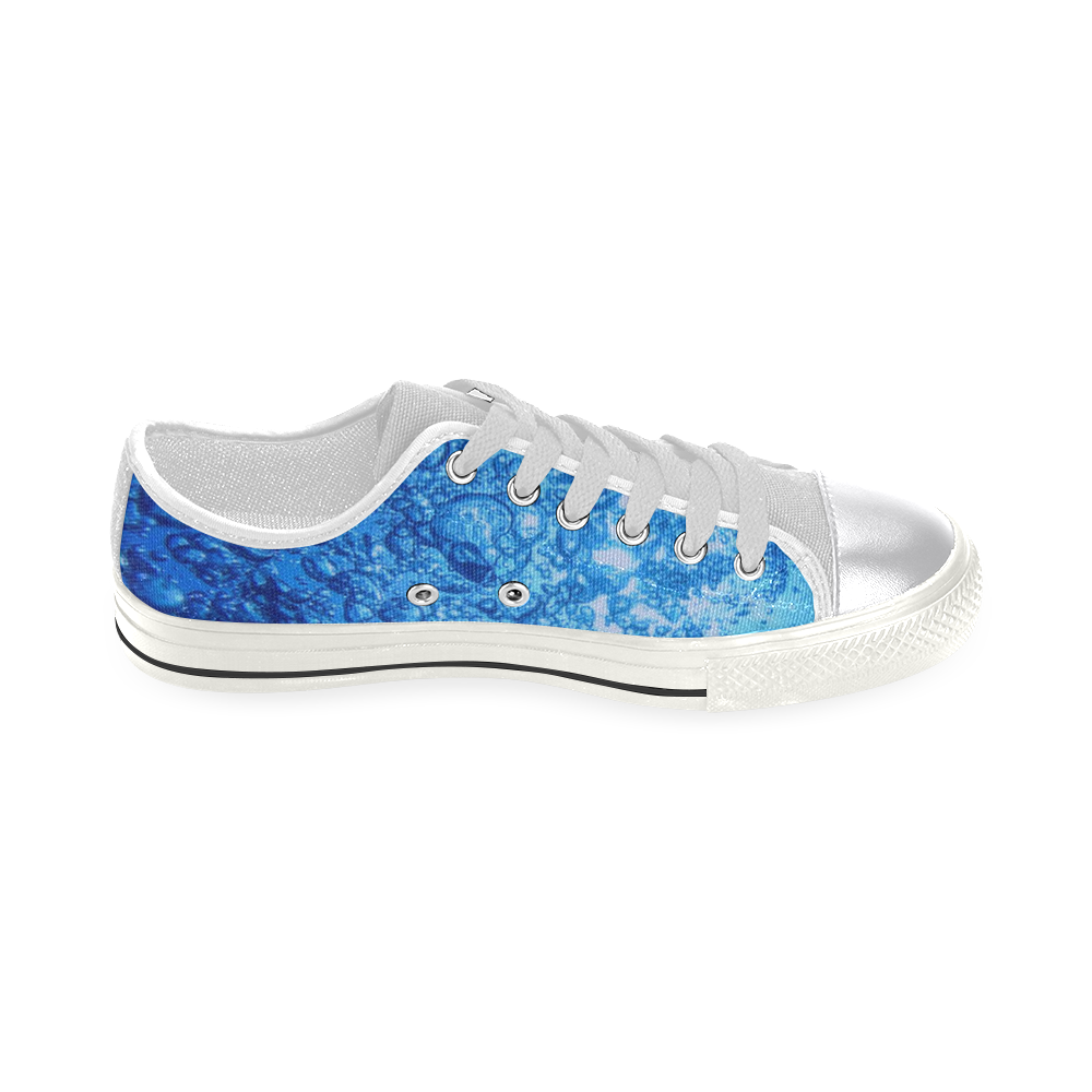 under water 2 Women's Classic Canvas Shoes (Model 018)