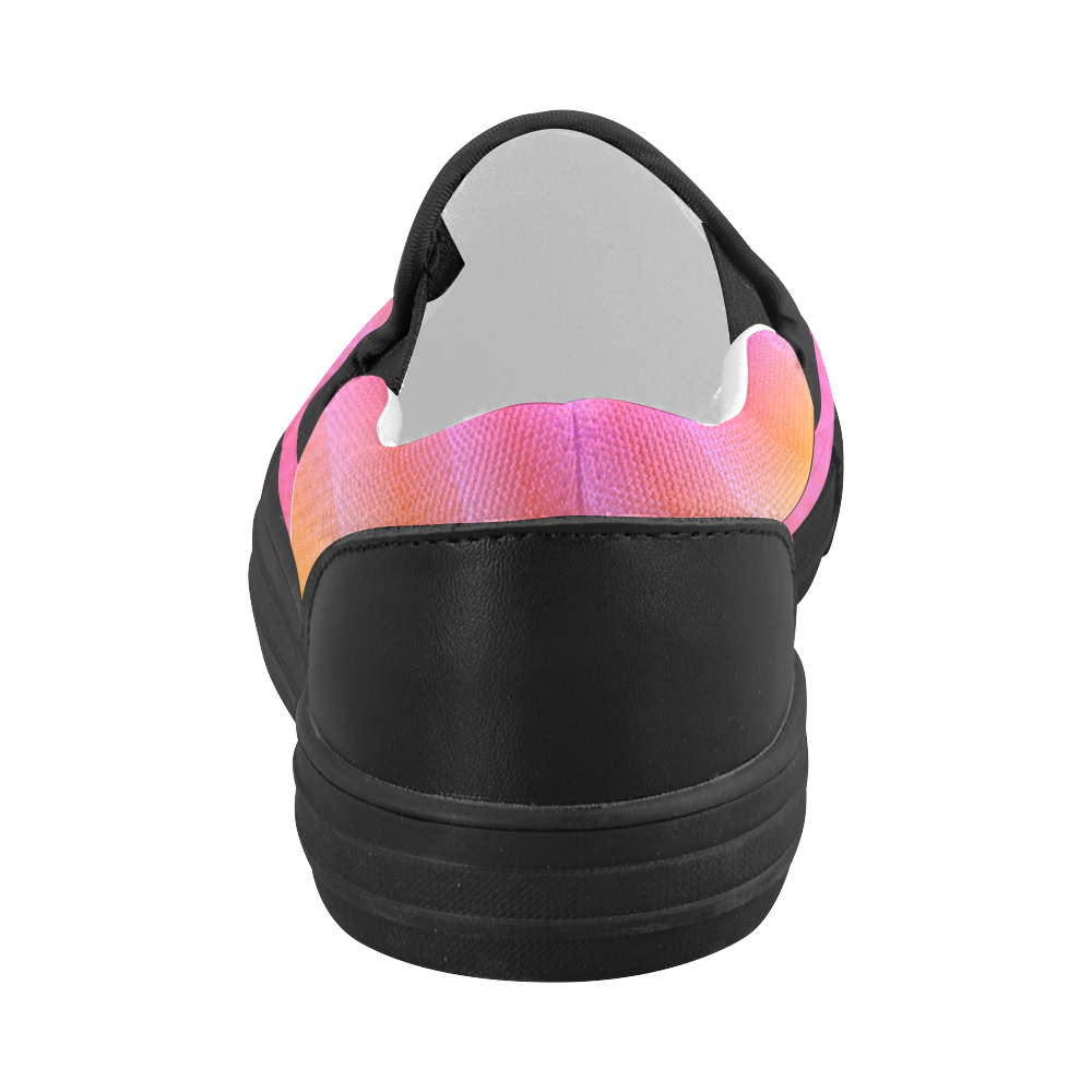 Fancy Pink Zigzag Design Women's Slip-on Canvas Shoes (Model 019)