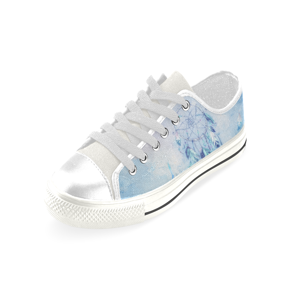 A wounderful dream catcher in blue Men's Classic Canvas Shoes (Model 018)