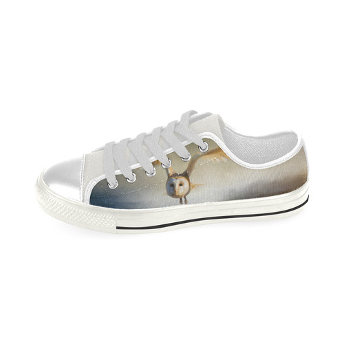An barn owl flies over the lake Low Top Canvas Shoes for Kid (Model 018)