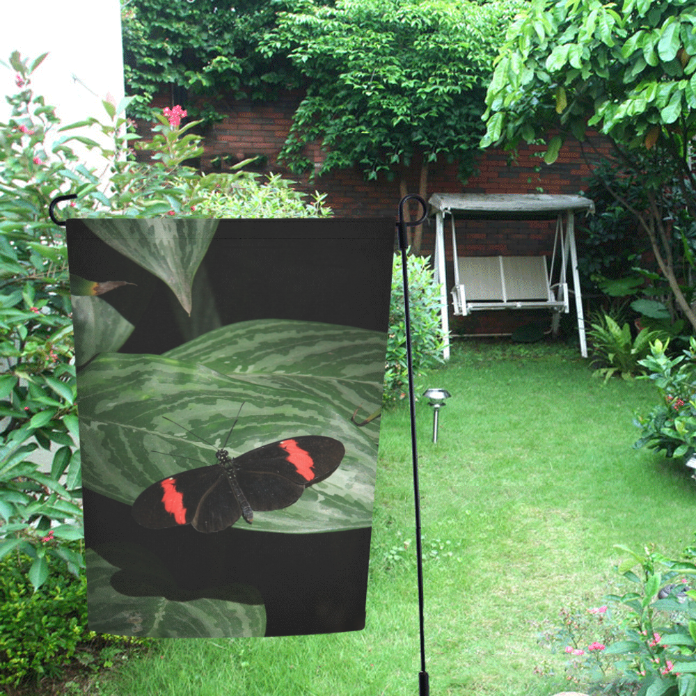 Sunning Tropical Butterfly Garden Flag 12‘’x18‘’（Without Flagpole）