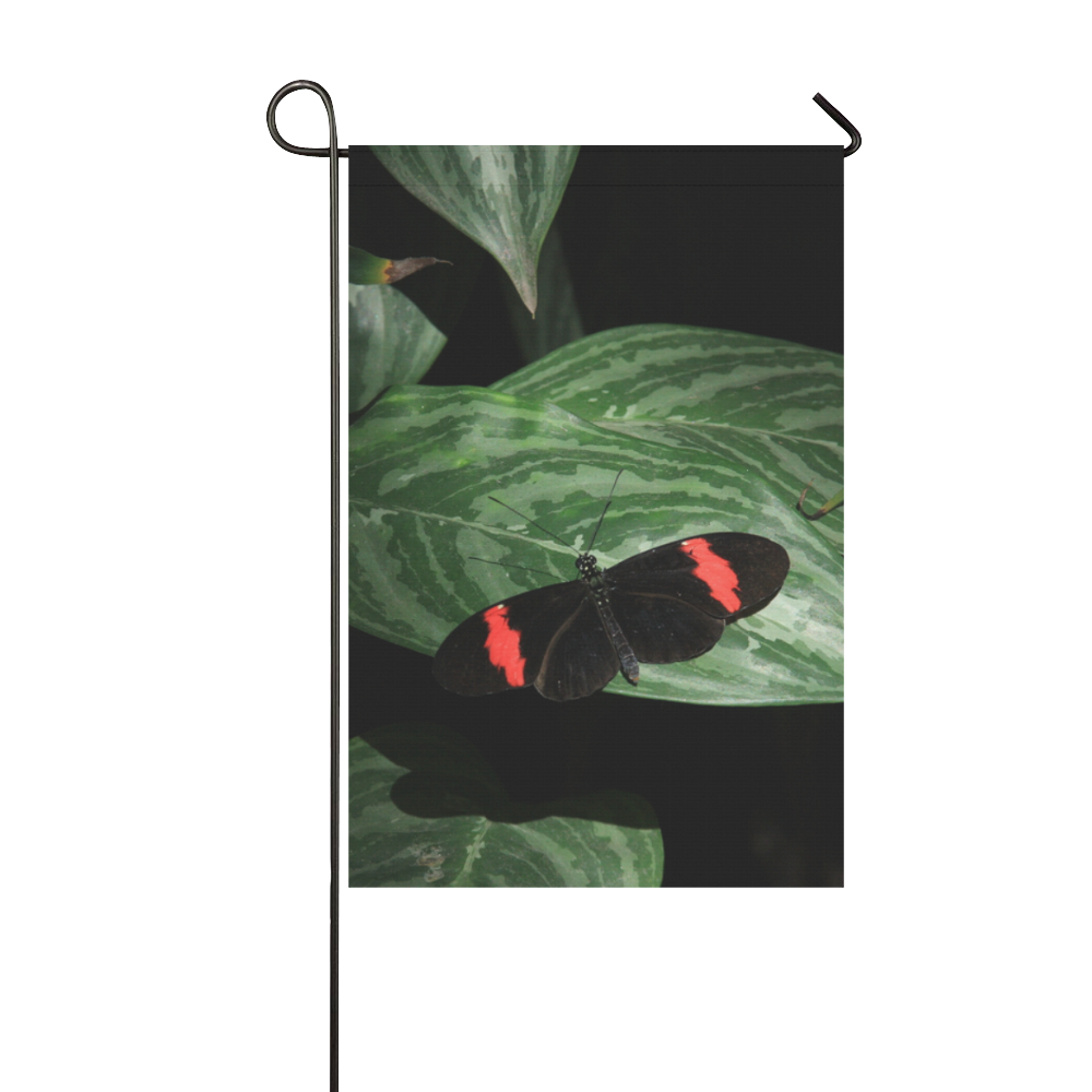 Sunning Tropical Butterfly Garden Flag 12‘’x18‘’（Without Flagpole）