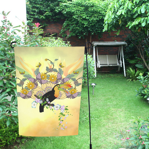 Toucan with flowers Garden Flag 12‘’x18‘’（Without Flagpole）