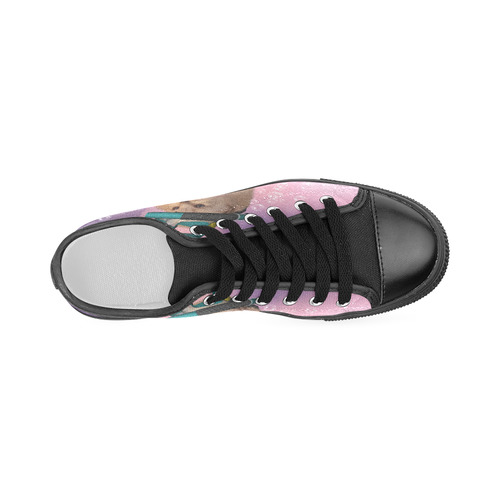 Funny surfing kitten Women's Classic Canvas Shoes (Model 018)