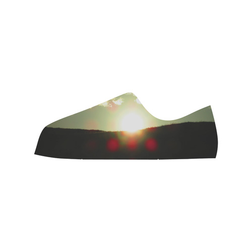 Sunset over the hill Low Top Canvas Shoes for Kid (Model 018)