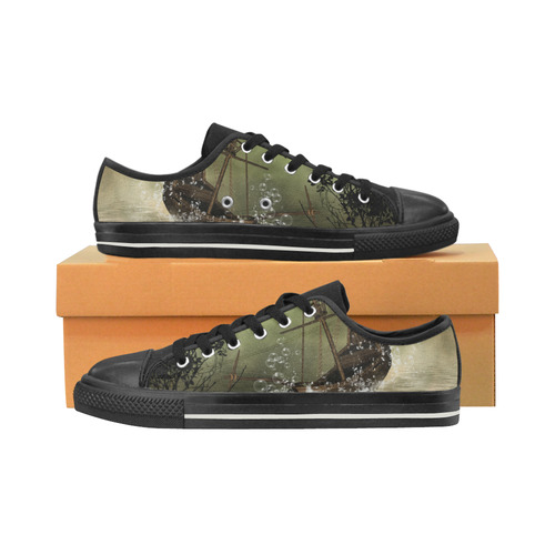 Ship wreck in the night Women's Classic Canvas Shoes (Model 018)