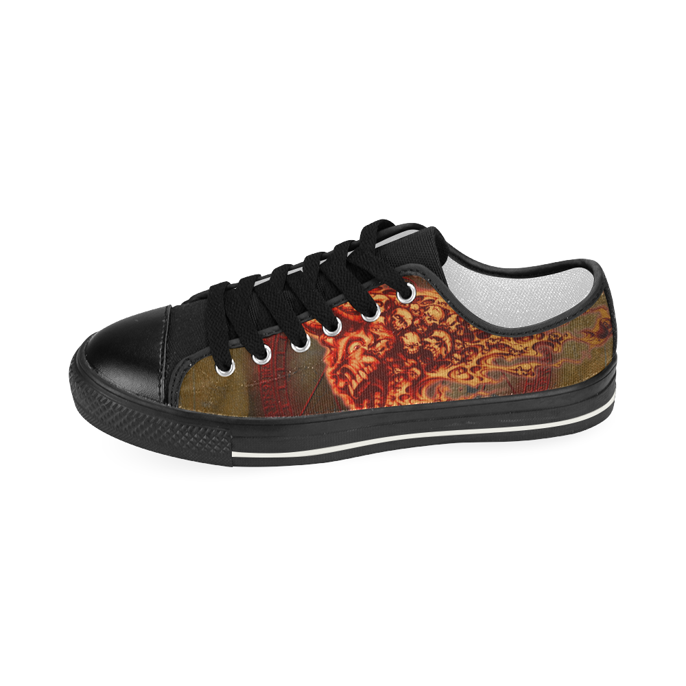 Awesome, creepy flyings skulls Women's Classic Canvas Shoes (Model 018)