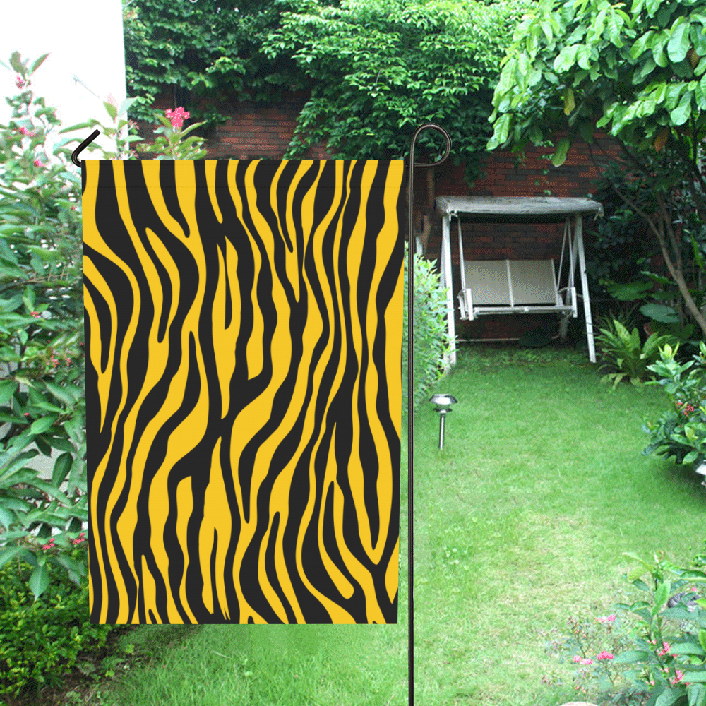 Zebra Stripes Pattern - Black Clear Garden Flag 28''x40'' （Without Flagpole）