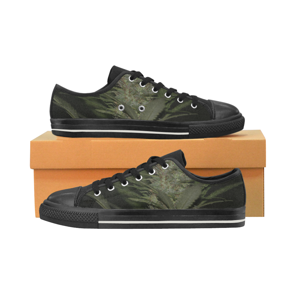 Sour Diesel Men's Classic Canvas Shoes (Model 018)