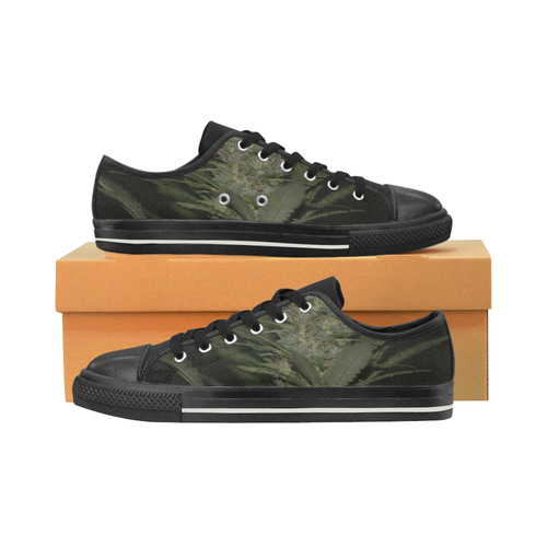 Sour Diesel Men's Classic Canvas Shoes (Model 018)