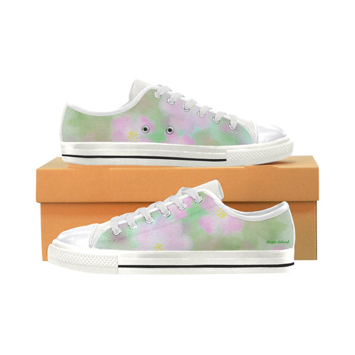 Pink Wild Roses. Inspired by the Magic Island of Gotland. Women's Classic Canvas Shoes (Model 018)