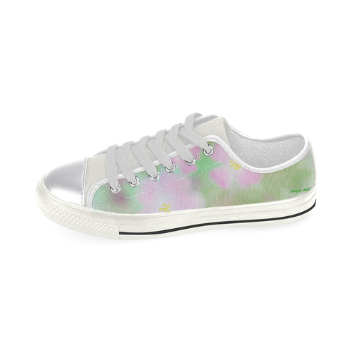 Pink Wild Roses. Inspired by the Magic Island of Gotland. Women's Classic Canvas Shoes (Model 018)