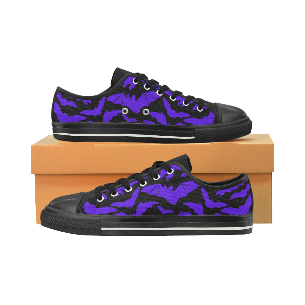 Purple bats l Women's Classic Canvas Shoes (Model 018)