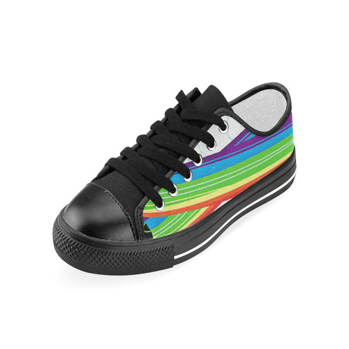 flying with rainbow dash Women's Classic Canvas Shoes (Model 018)