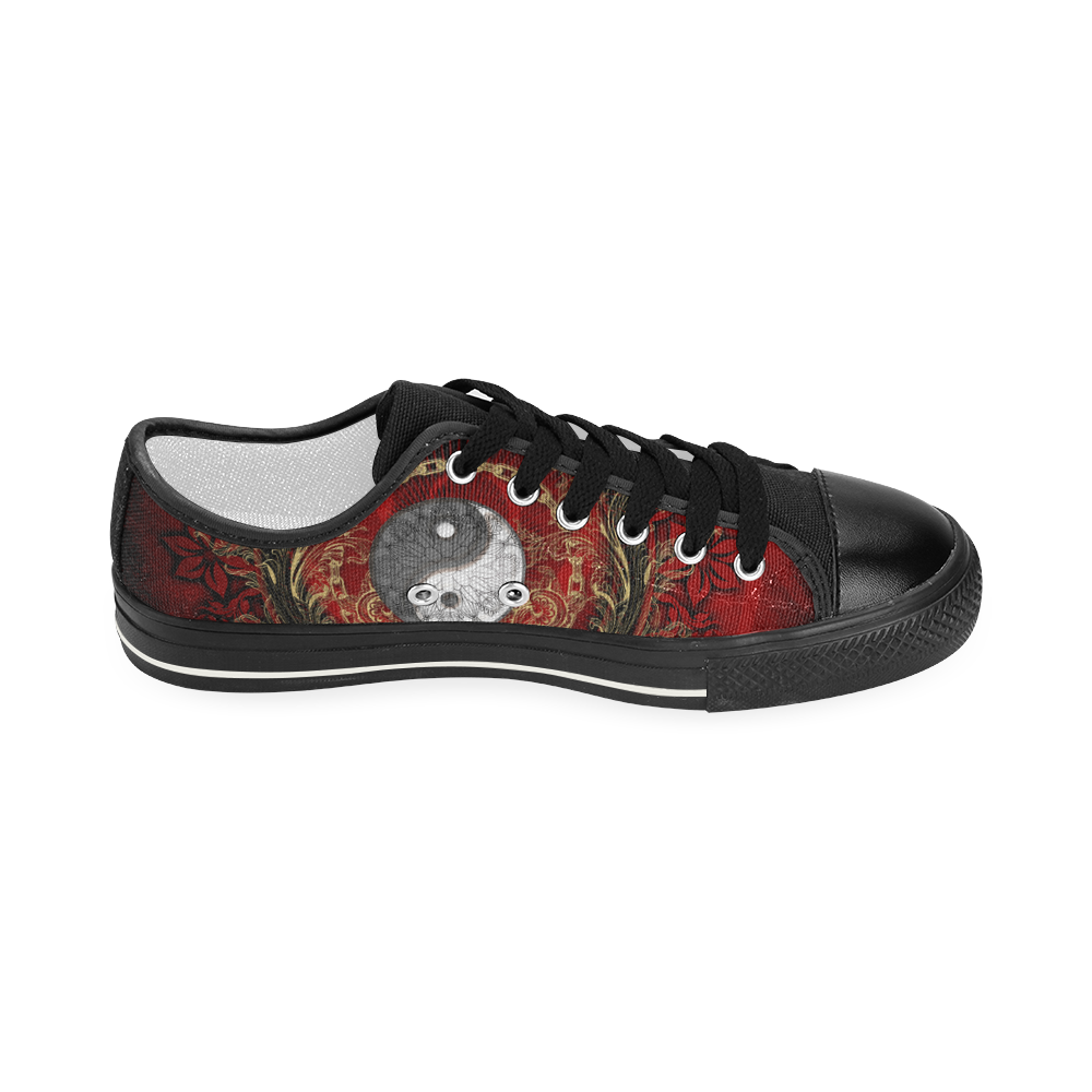 The sign ying and yang Women's Classic Canvas Shoes (Model 018)