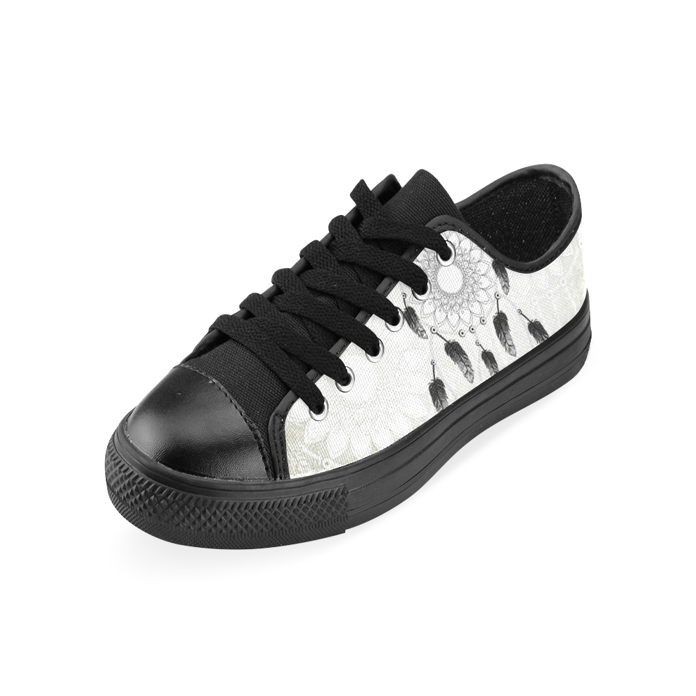 Dreamcatcher in black and white Men's Classic Canvas Shoes/Large Size (Model 018)