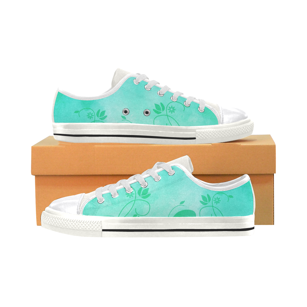 Green Flowery Life Women's Classic Canvas Shoes (Model 018)